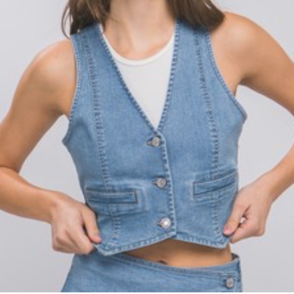 Love Tree Light Blue Denim Cropped Vest